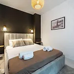 Apartman 1011 *