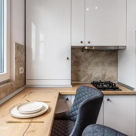 Apartment 1011 *